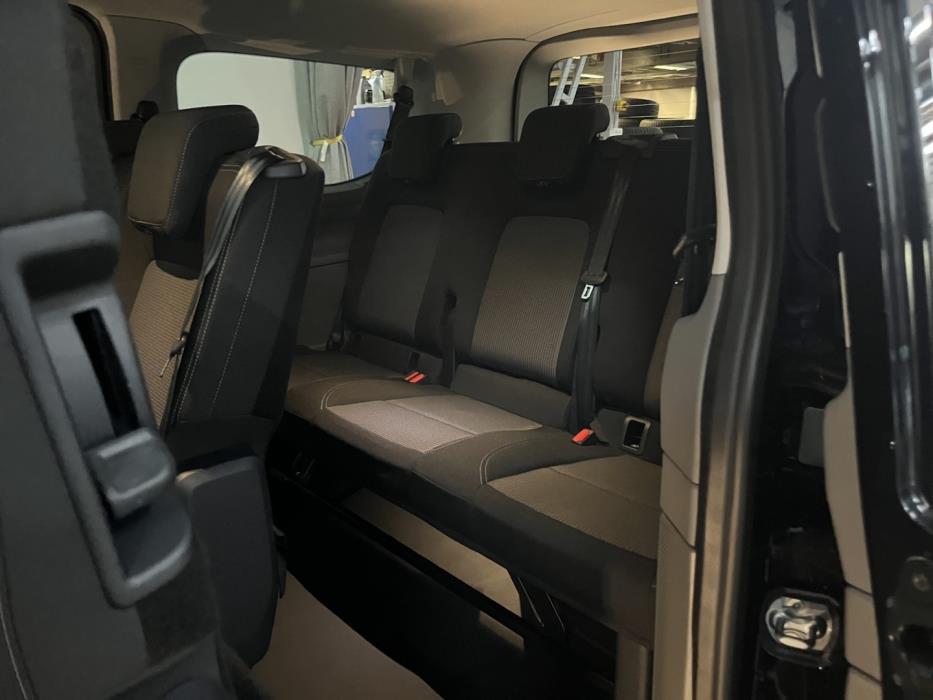 VOLKSWAGEN Caravelle 2026