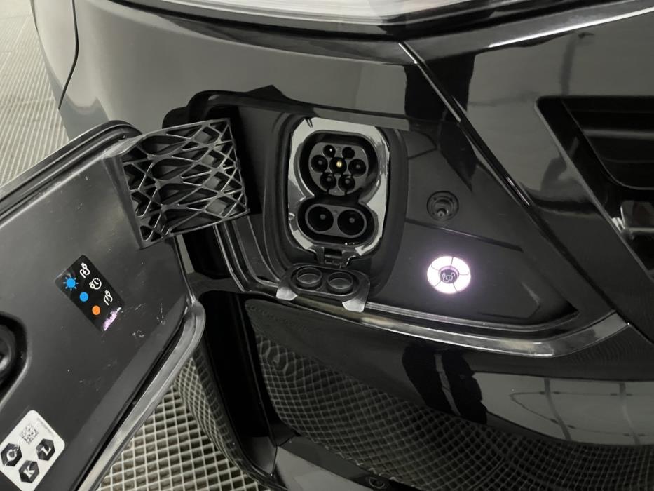 VOLKSWAGEN Caravelle 2026