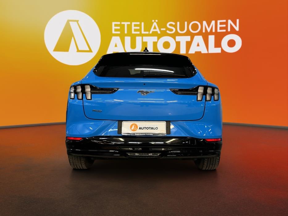 FORD Mustang Mach-E 2023