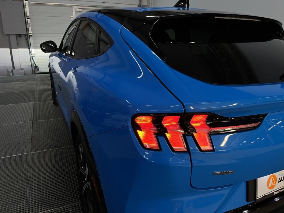 FORD Mustang Mach-E 2023