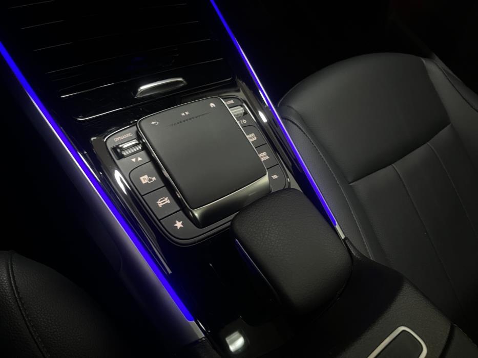 MERCEDES-BENZ EQB 2023