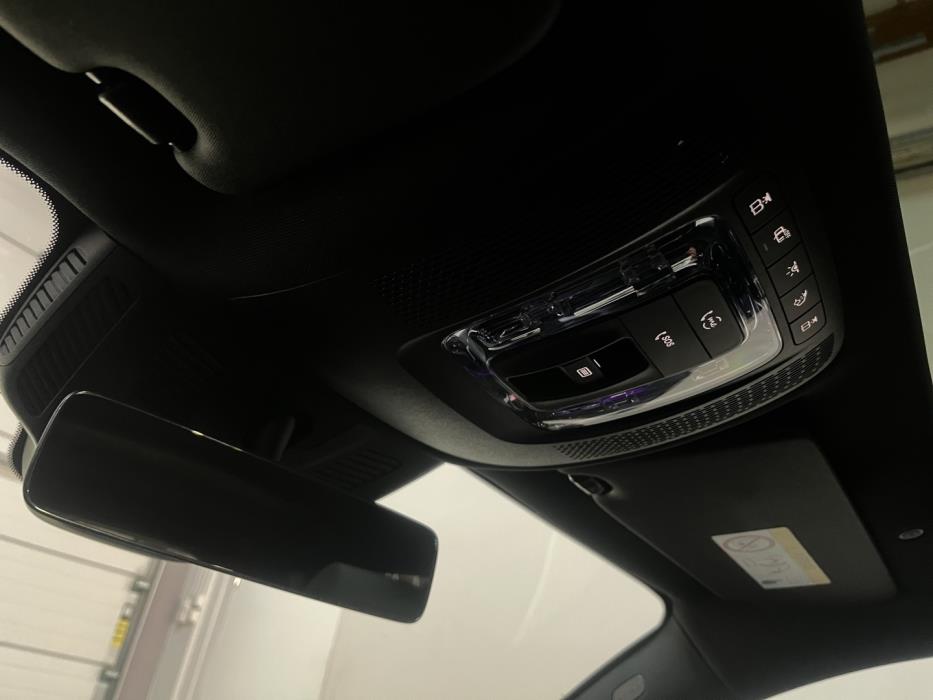 MERCEDES-BENZ EQB 2023