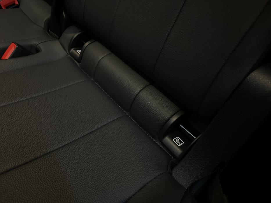 MERCEDES-BENZ EQB 2023