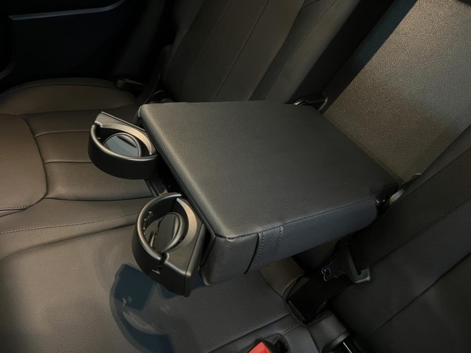 MERCEDES-BENZ EQB 2023