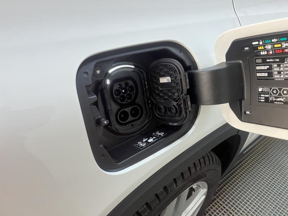 MERCEDES-BENZ EQB 2023