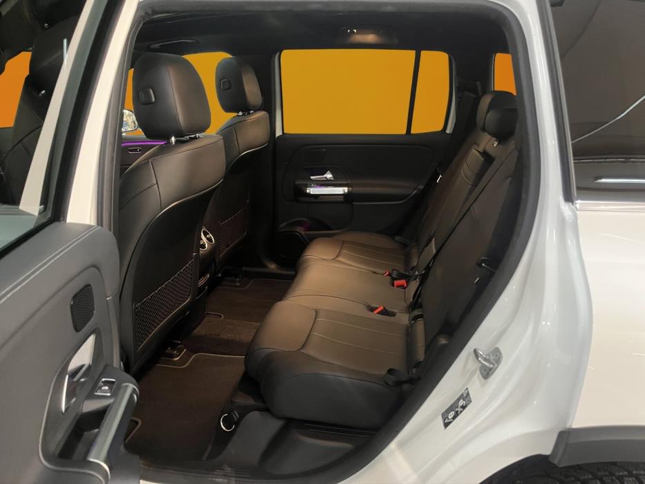 MERCEDES-BENZ EQB 2023