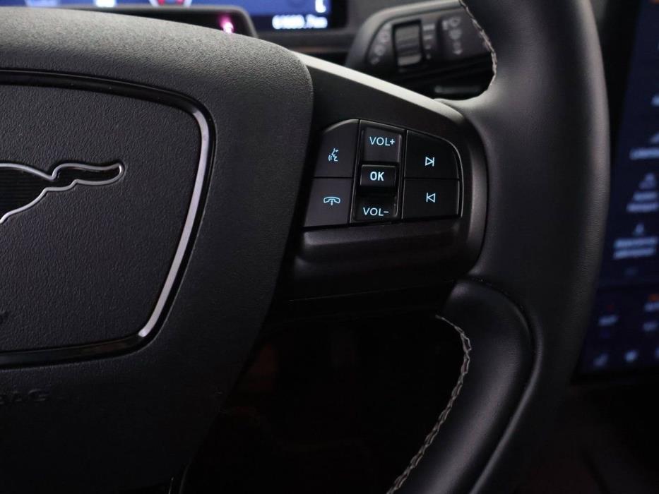 FORD Mustang Mach-E 2022