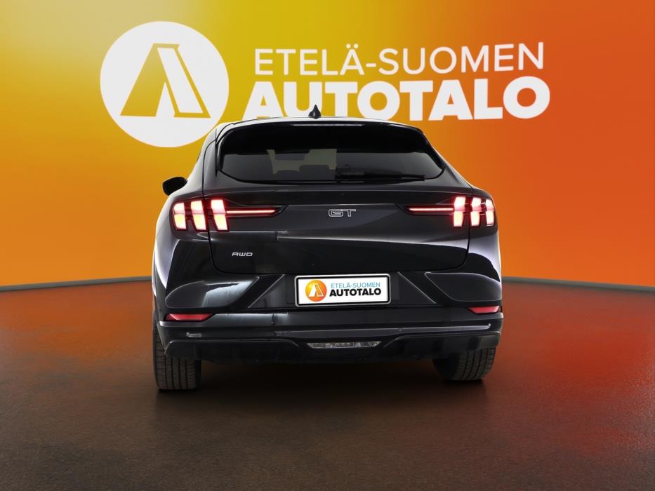 FORD Mustang Mach-E 2022