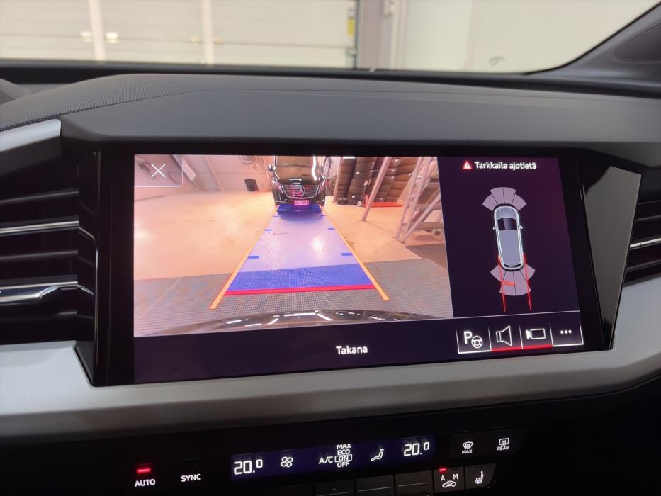 AUDI Q4 e-tron 2023