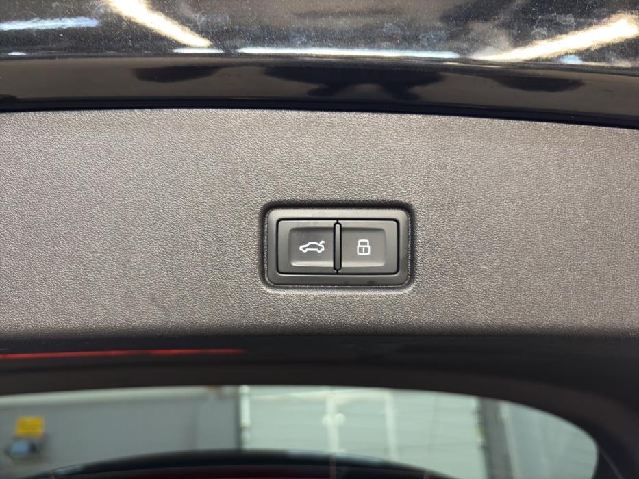 AUDI Q4 e-tron 2023