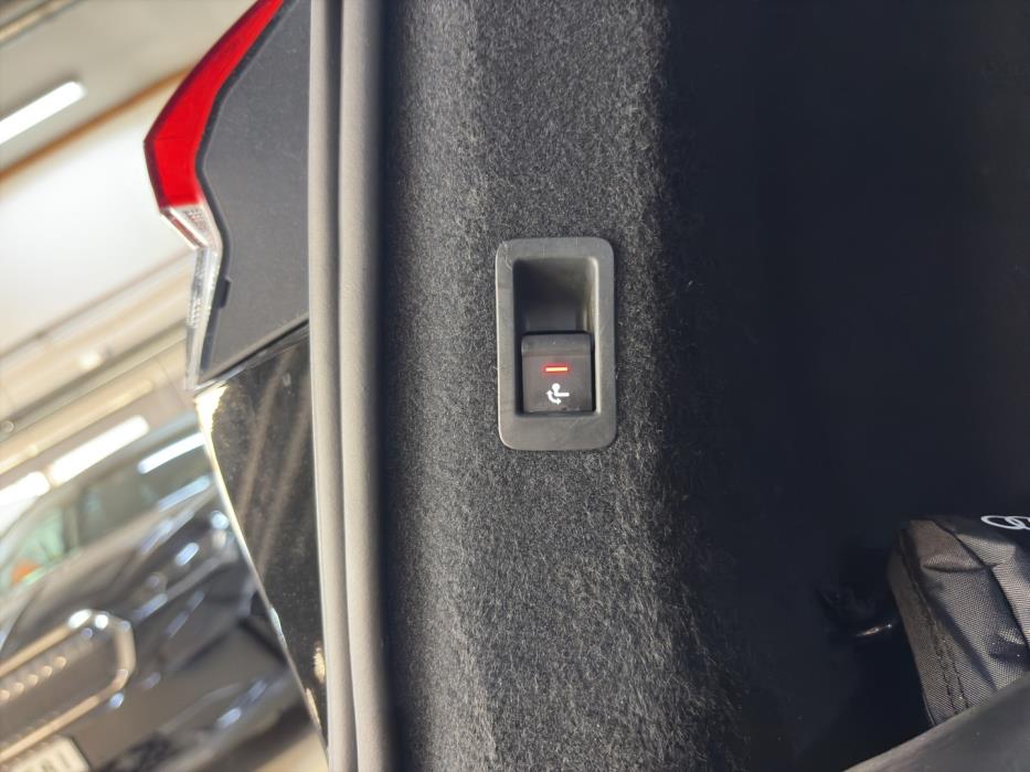AUDI Q4 e-tron 2023