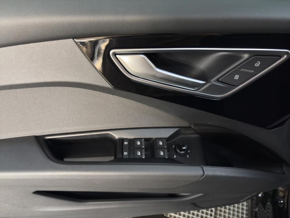 AUDI Q4 e-tron 2023