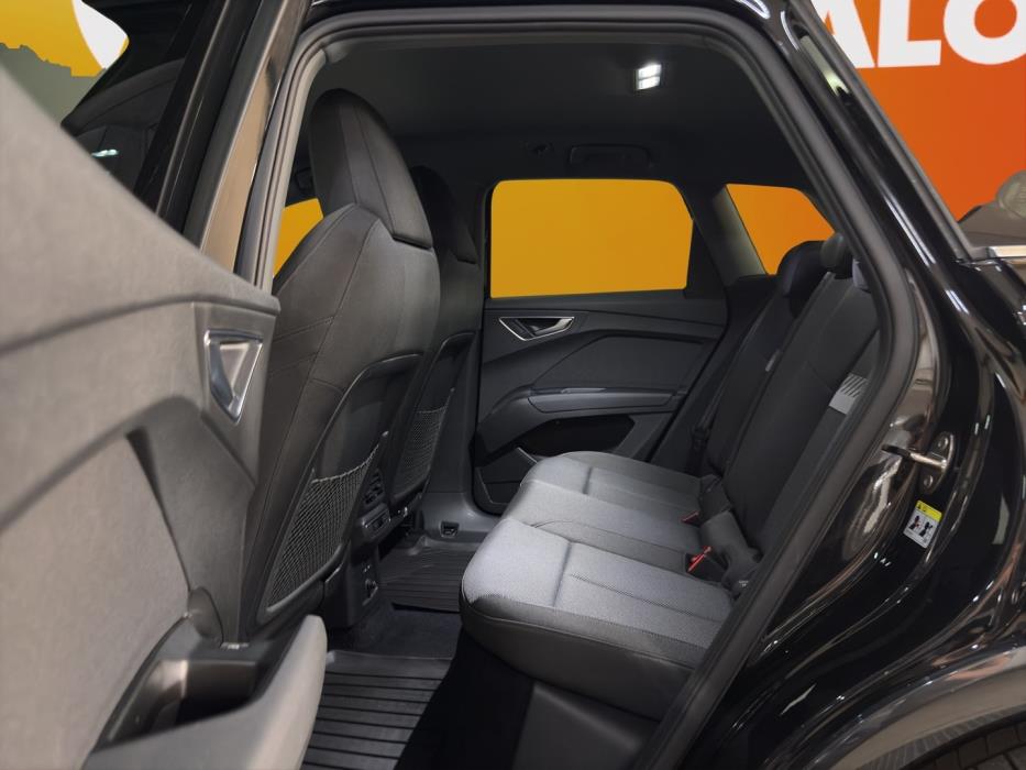 AUDI Q4 e-tron 2023
