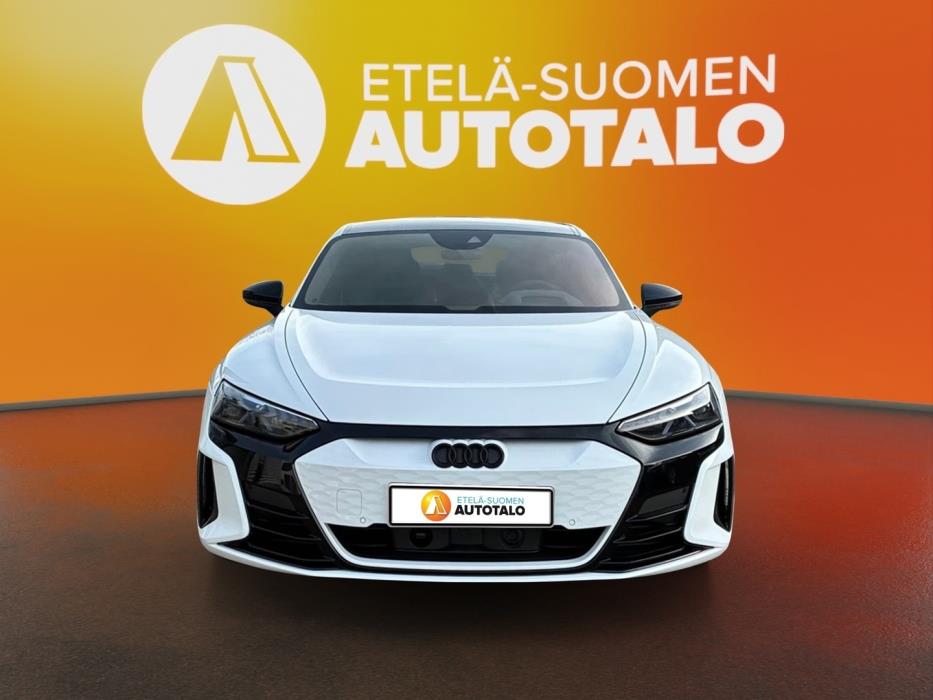 AUDI E-TRON GT RS 2024