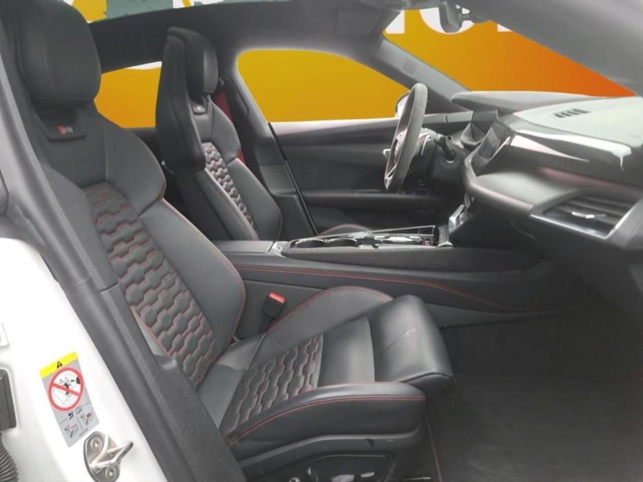 AUDI E-TRON GT RS 2024