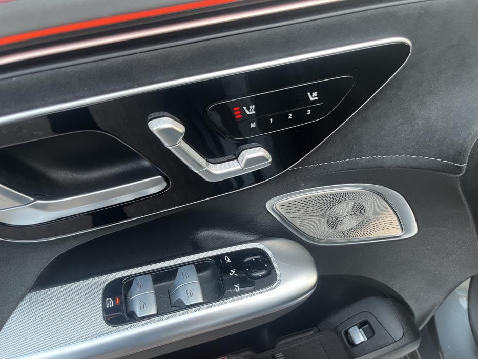 MERCEDES-BENZ EQE 2022