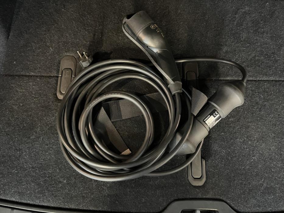 VOLVO XC40 2023