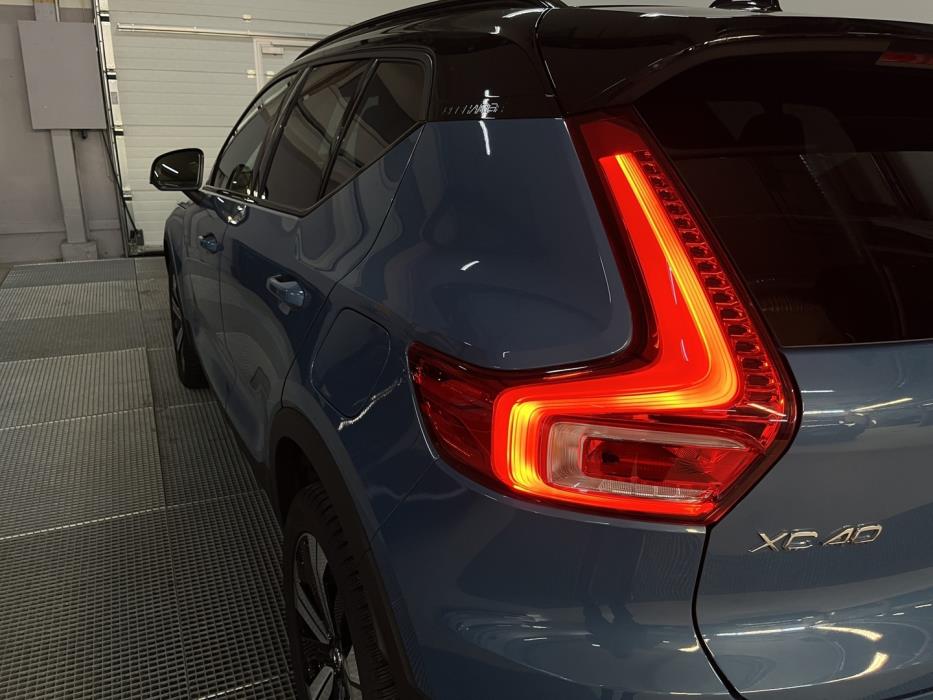 VOLVO XC40 2023
