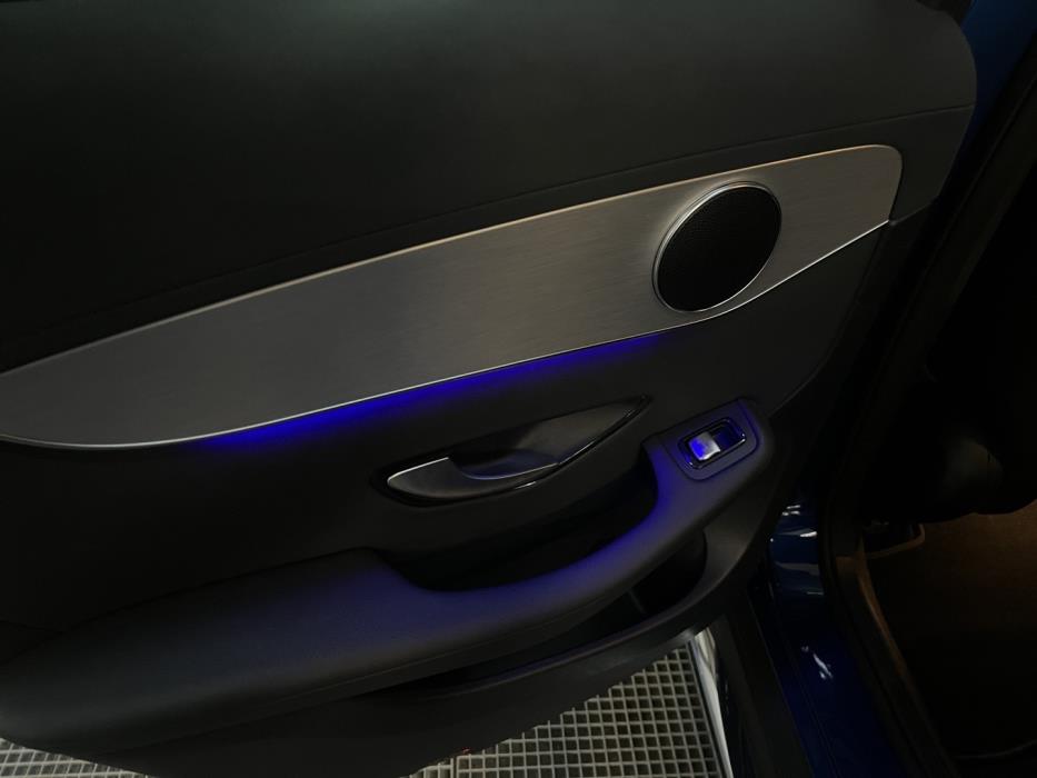 MERCEDES-BENZ EQC 2023