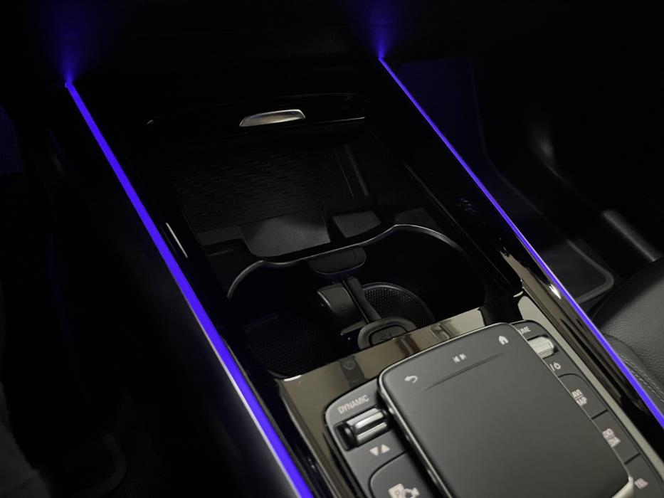 MERCEDES-BENZ EQA 2023