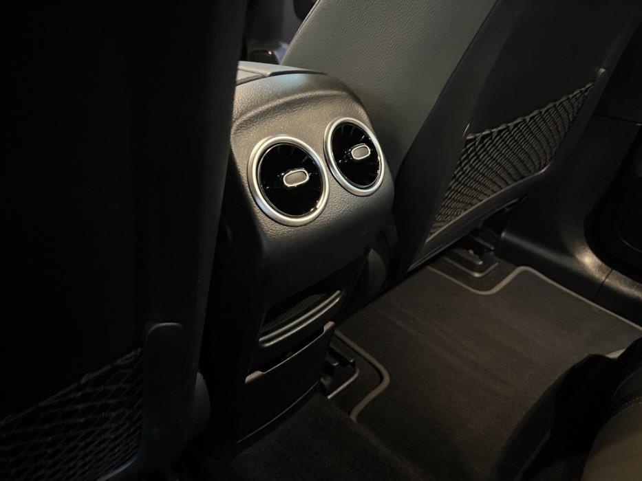 MERCEDES-BENZ EQA 2023