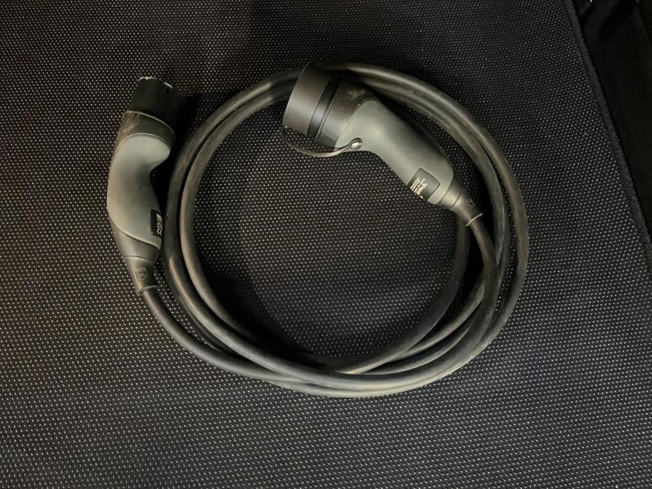 MERCEDES-BENZ EQA 2023