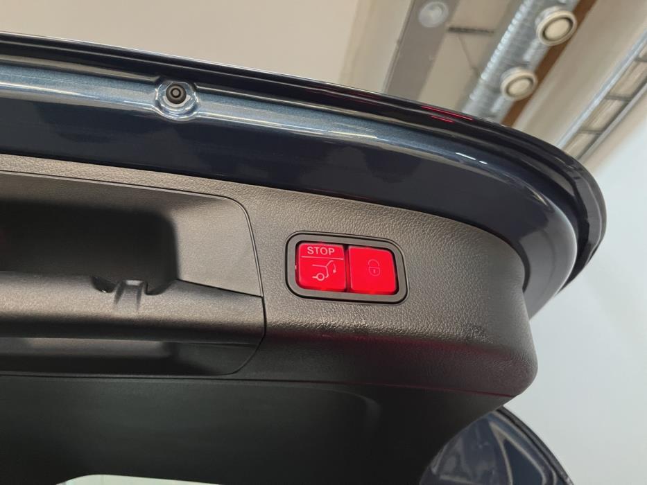 MERCEDES-BENZ EQA 2023