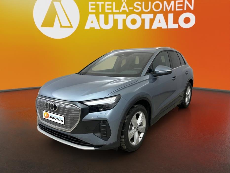 AUDI Q4 e-tron 2025