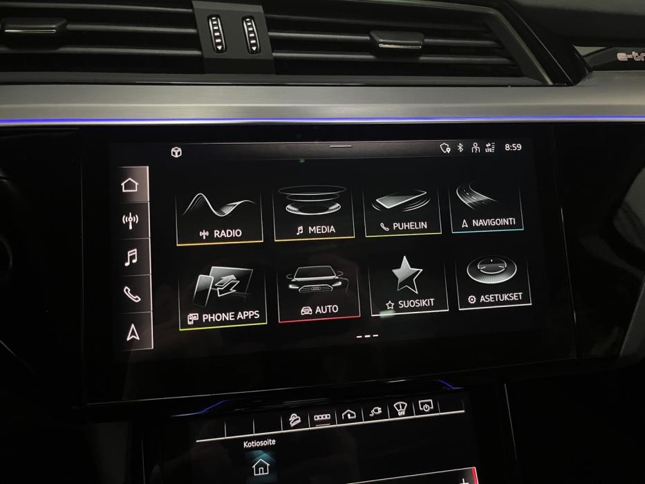 AUDI e-tron 2023
