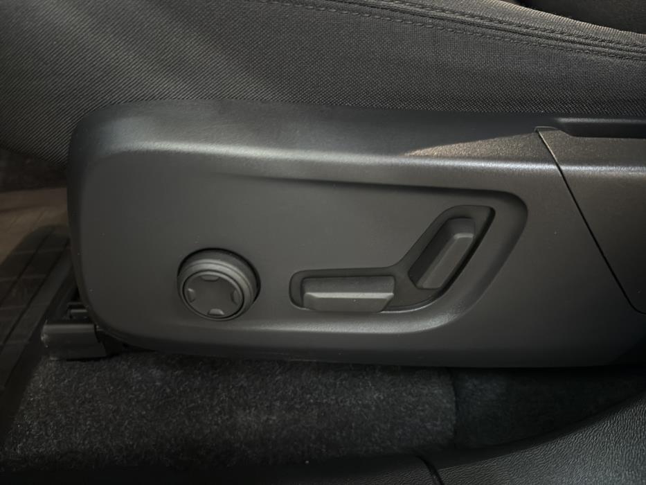 VOLVO C40 2023
