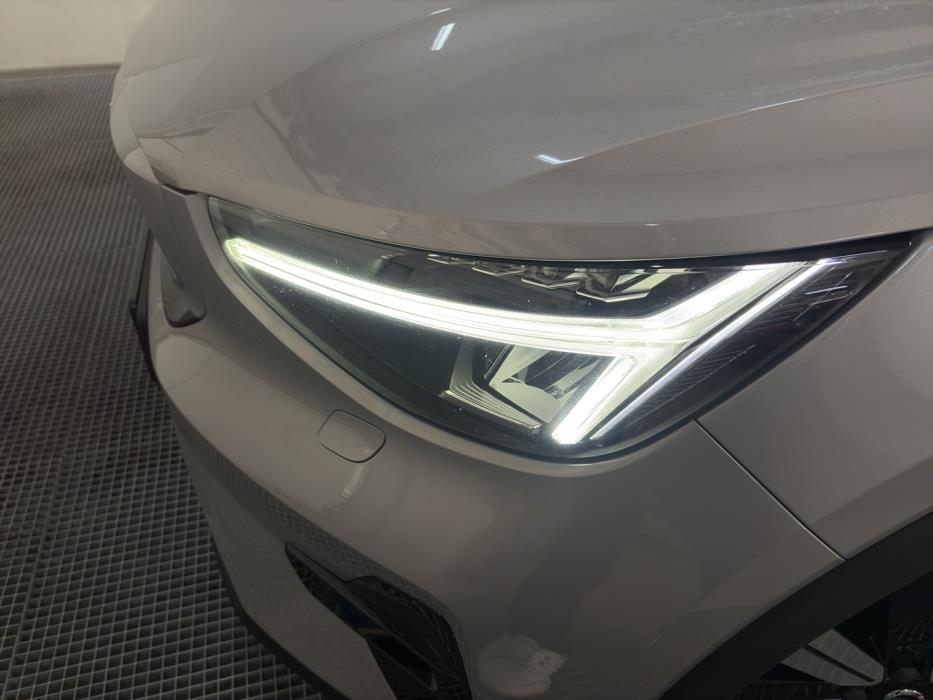 VOLVO C40 2023