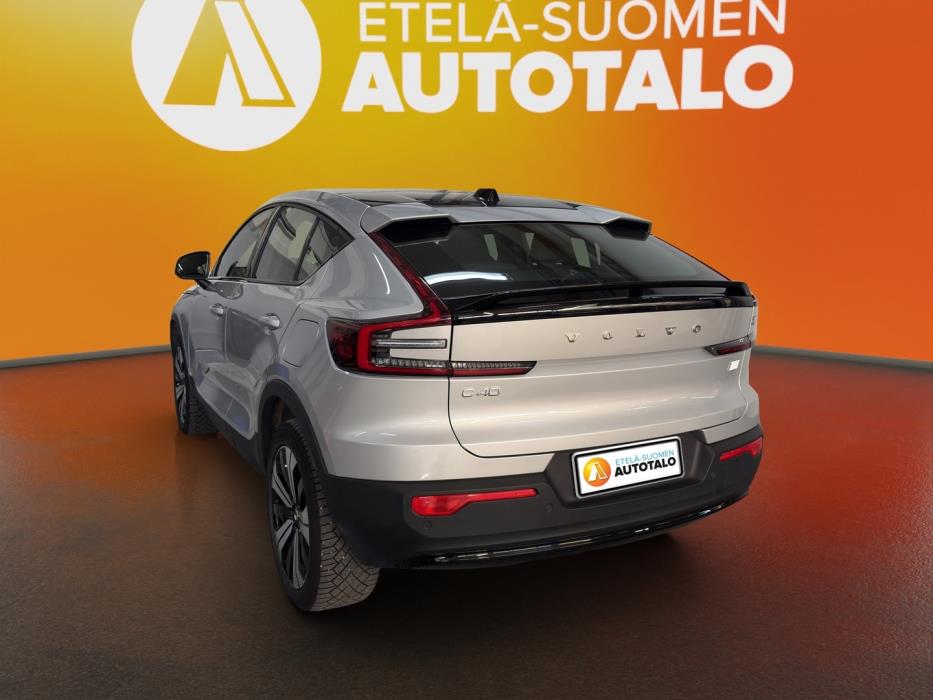 VOLVO C40 2023