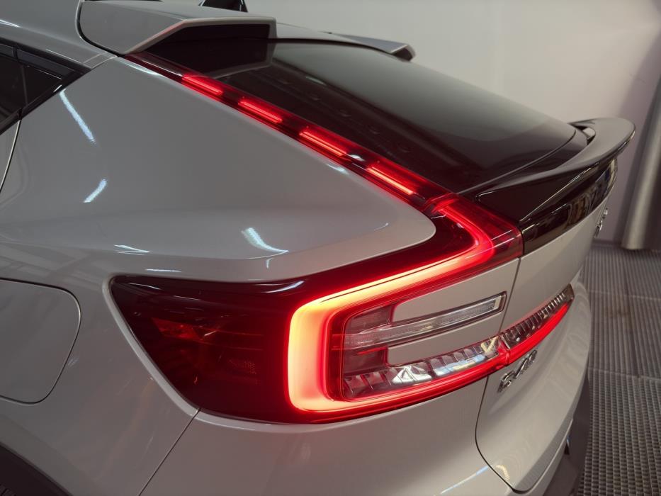VOLVO C40 2023
