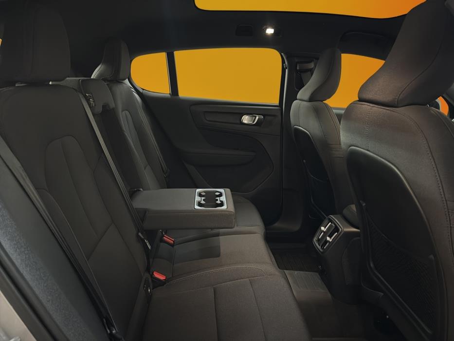 VOLVO C40 2023