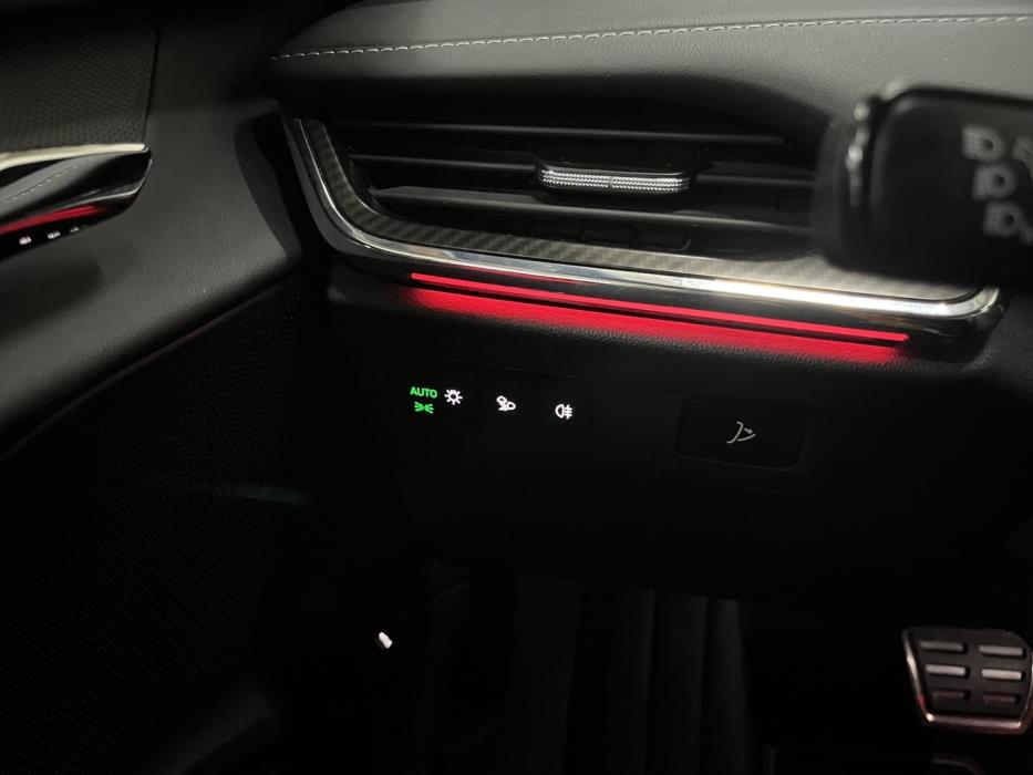 SKODA Enyaq 2025