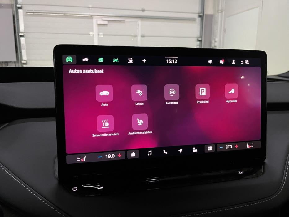 SKODA Enyaq 2025