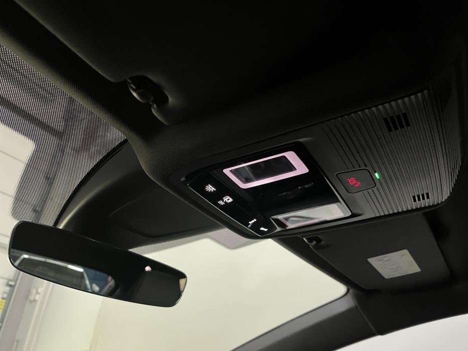 SKODA Enyaq 2025