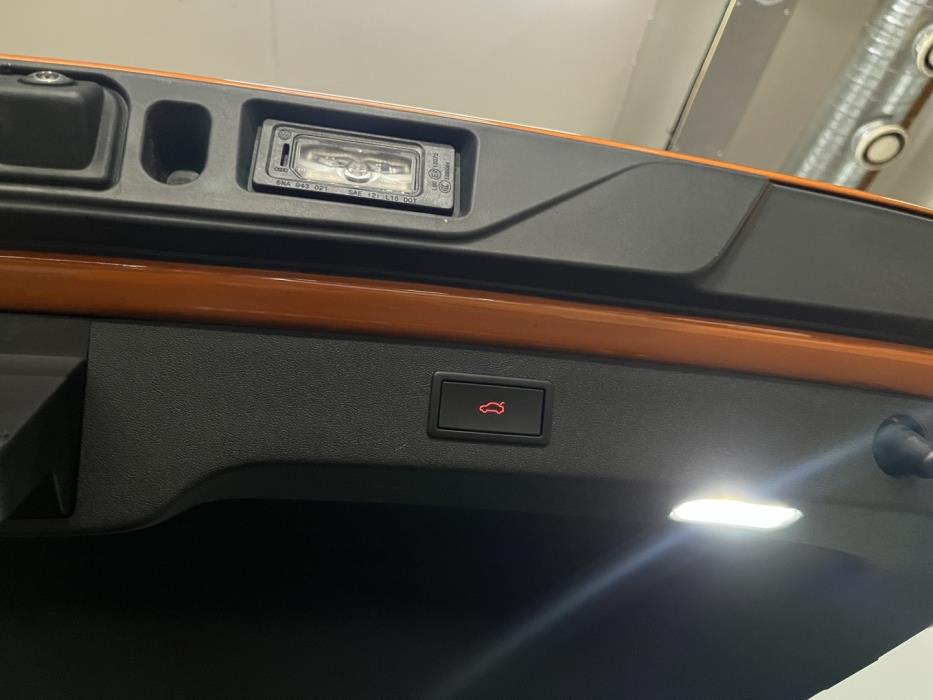 SKODA Enyaq 2025