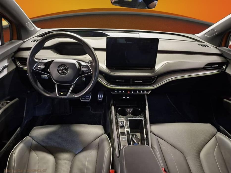 SKODA Enyaq 2025