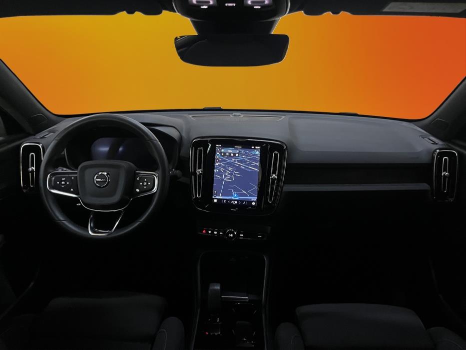 VOLVO C40 2024