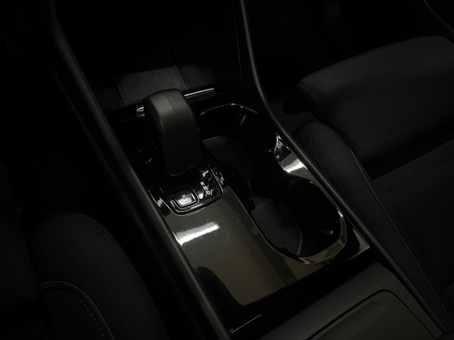 VOLVO C40 2024
