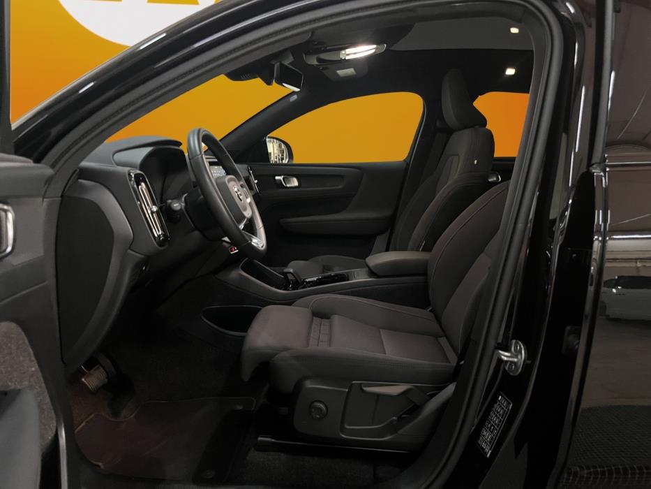 VOLVO C40 2024