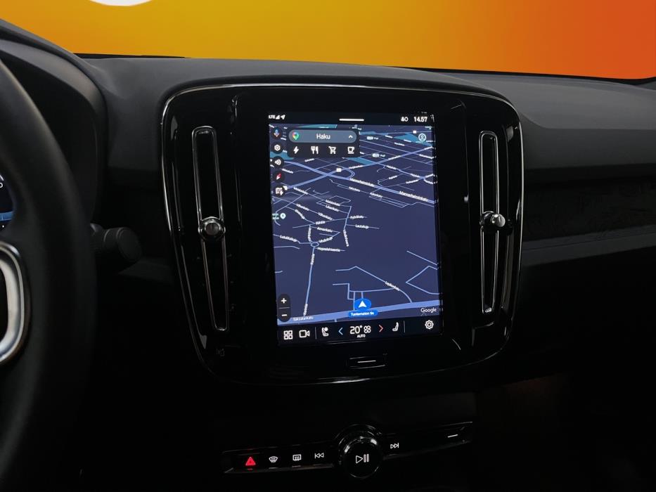 VOLVO C40 2024