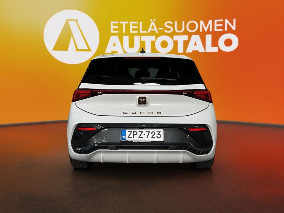 CUPRA Born 2025