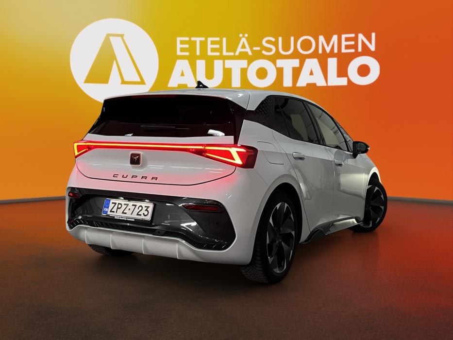 CUPRA Born 2025