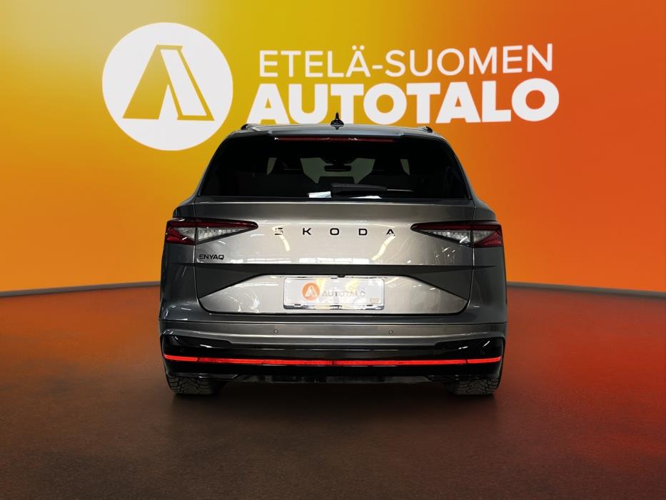 SKODA Enyaq 2025