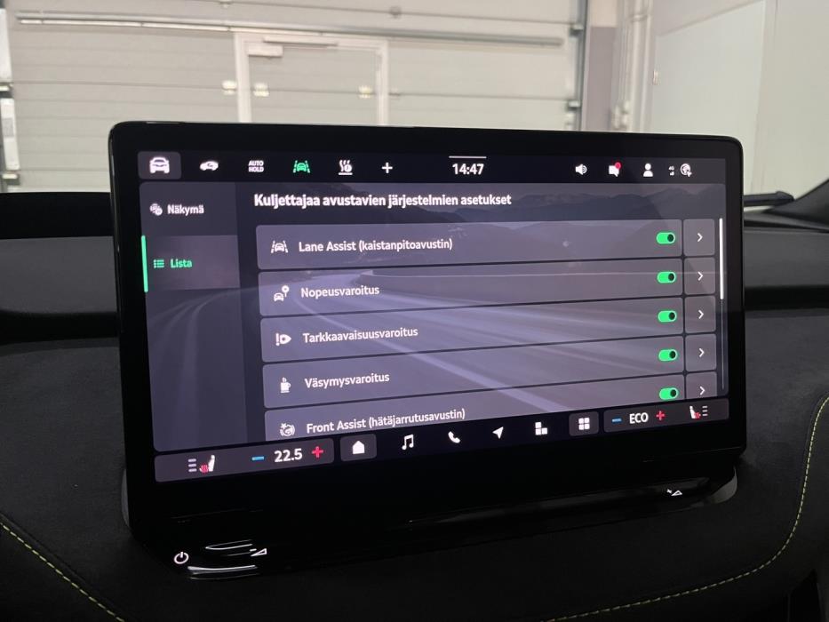 SKODA Enyaq 2025