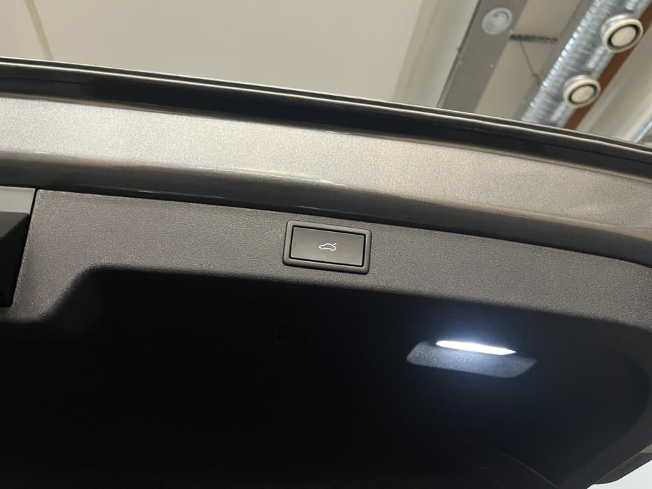 SKODA Enyaq 2025