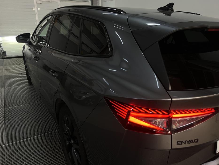 SKODA Enyaq 2025