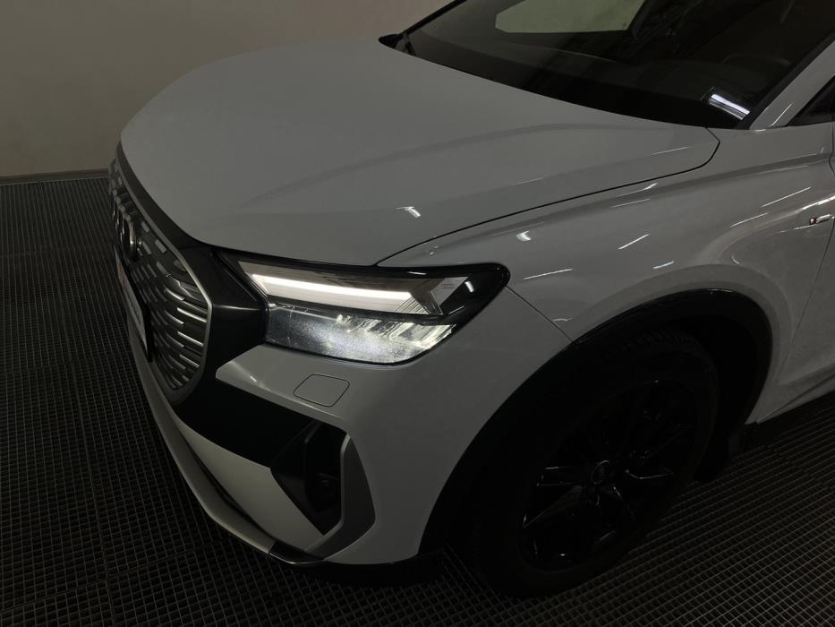 AUDI Q4 e-tron 2023